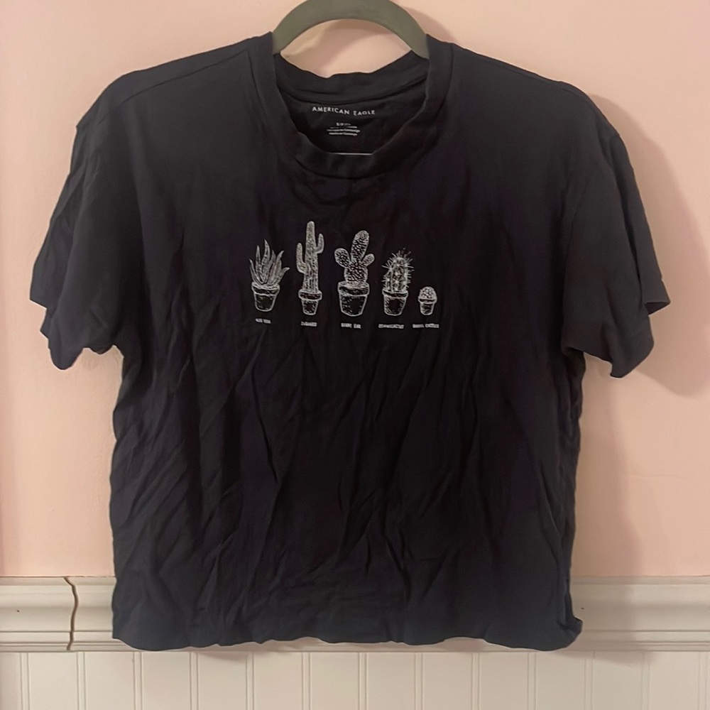 American Eagle graphic tee